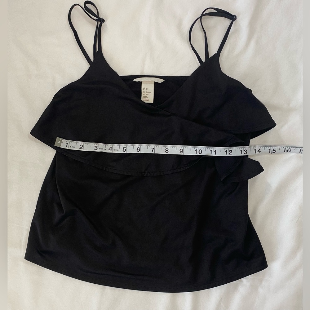 H&M Top - Picture 2 of 3